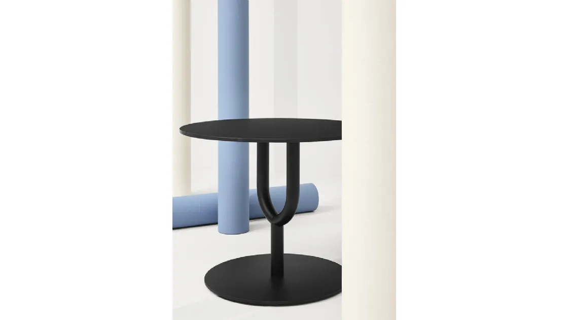 Tavolino Diapason con top e base in acciaio Nero goffrato di Infiniti