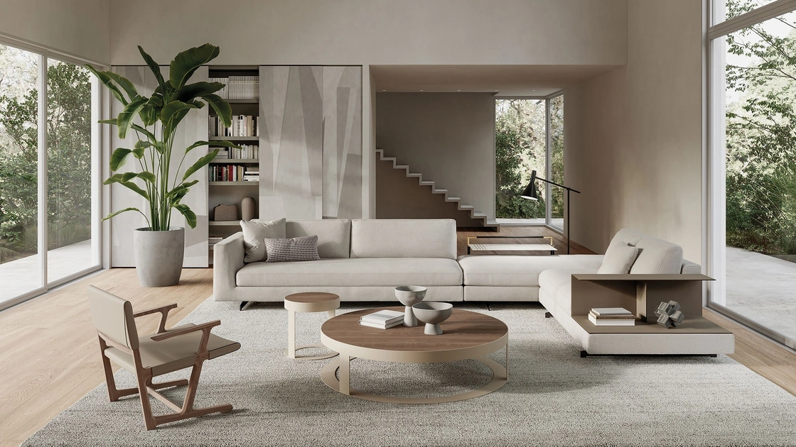 Tavolino rotondo Otis in legno impiallacciato frassino color sabbia con base in metallo color sabbia sablé di Frigerio