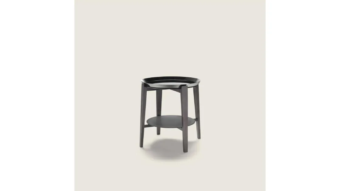 Tavolino Cabaré con piano in cuoio e base in legno di Flexform