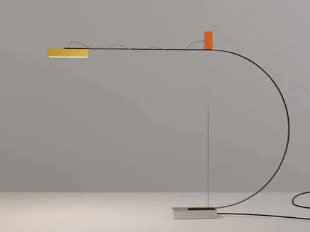 Lampada da terra di design Cupido di Nemo