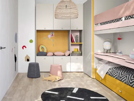 Cameretta con letti a castello, piano scrivania estraibile, armadio a muro Kids space 15 di Nidi