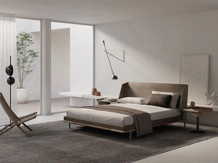 Letto matrimoniale in tessuto con testiera Alfred di Frigerio