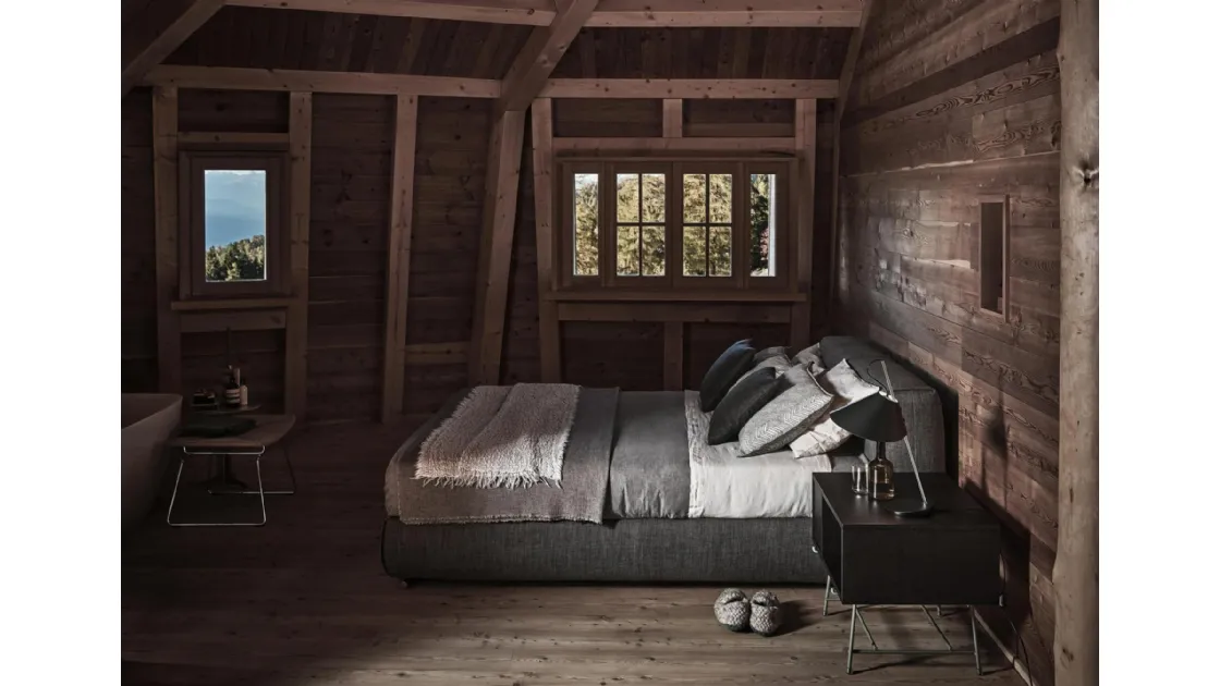 Letto con box contenitore Asolo in tessuto imbottito di Flexform