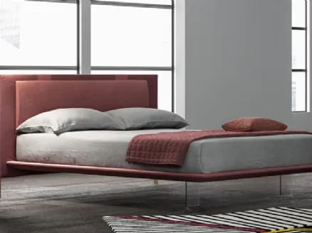 Letto Frame con piedini trasparenti di Biba Salotti