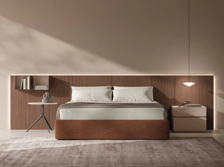 Letto Sommier in tessuto con boiserie in materico Noce cannettato di Tagliabue Mobili