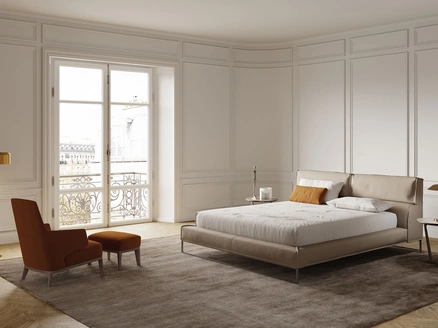 Letto in pelle morbido e avvolgente con testiera Cloud di Frigerio