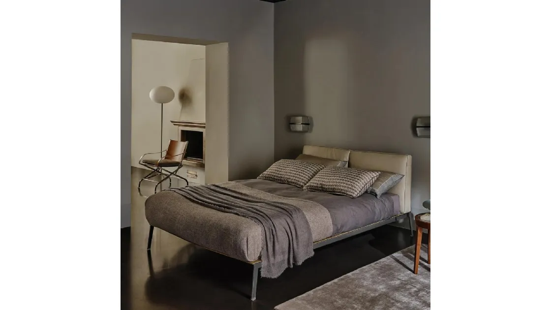 Letto con testiera in pelle Lifesteel di Flexform