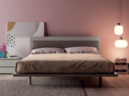 Letto matrimoniale con testiera effetto legno con inserto in ecopelle Olimpia di Tagliabue Mobili
