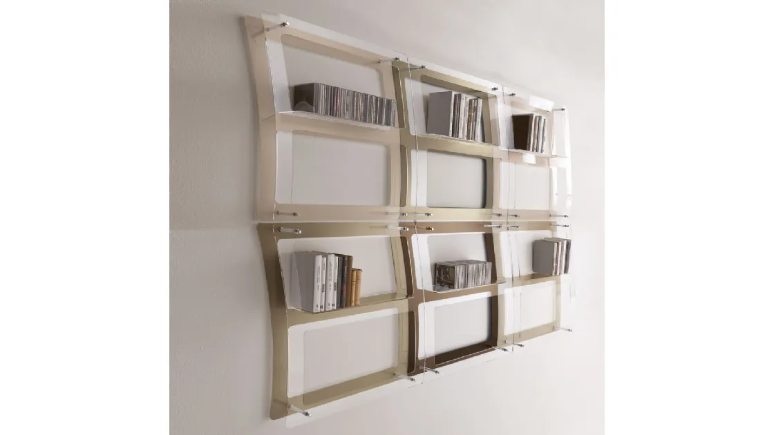 Libreria sospesa in plexiglass Venus di Ponti Terenghi