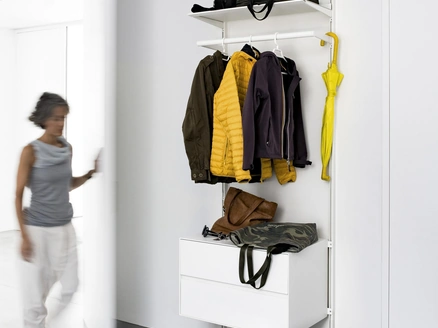 Mobile ingresso Dot di Kristalia