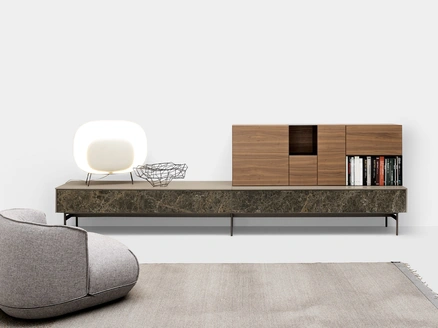 Mobile Porta Tv Avenue System On Metal Feet di Kristalia