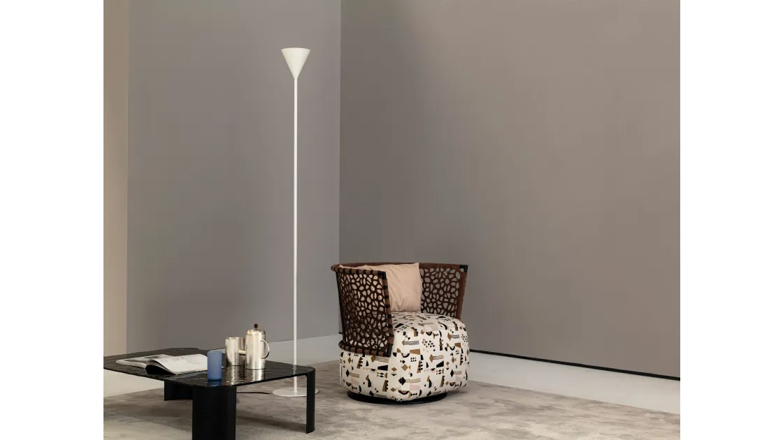 Poltroncina Regis in pelle con seduta in tessuto imbottito di Cierre Imbottiti