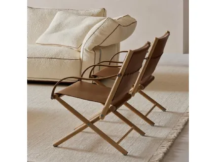 Poltroncina in cuoio e legno Lauren di Flexform