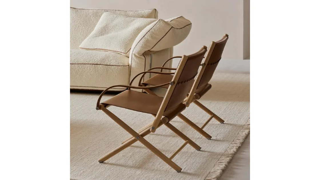 Poltroncina in cuoio e legno Lauren di Flexform