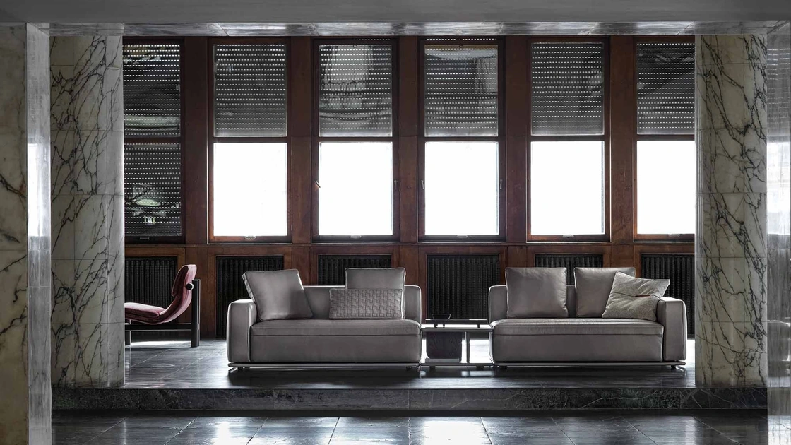 Divano lineare in pelle Eddie di Frigerio