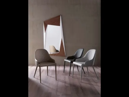 Sedia in pelle trapuntata Betta di Ozzio