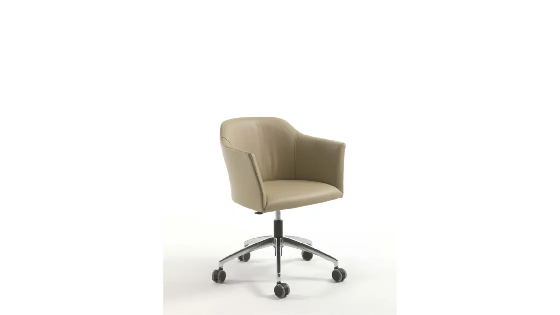Sedia in pelle con base girevole in metallo su ruote Heather di Porada