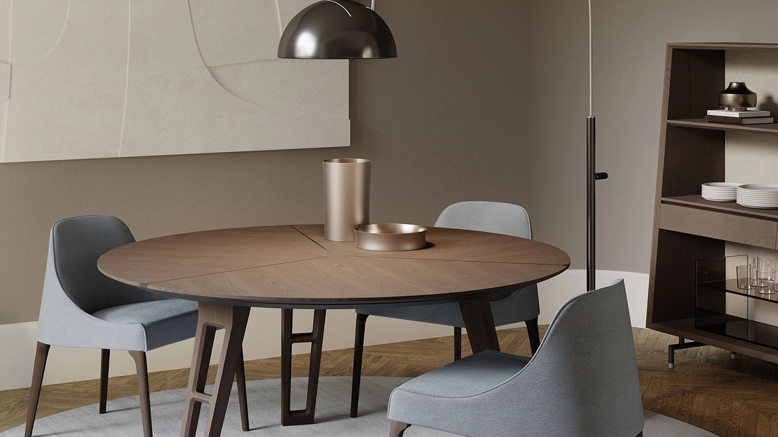 Tavolo rotondo con top in legno impiallacciato e gambe in legno massello Axel di Frigerio