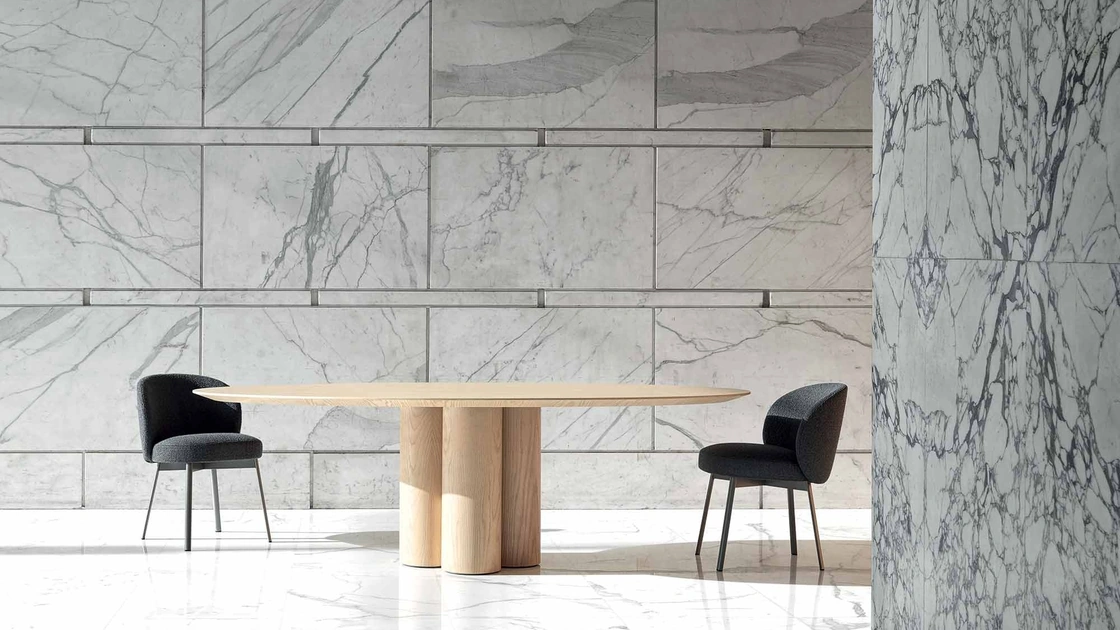 Tavolo Elly ovale di Frigerio