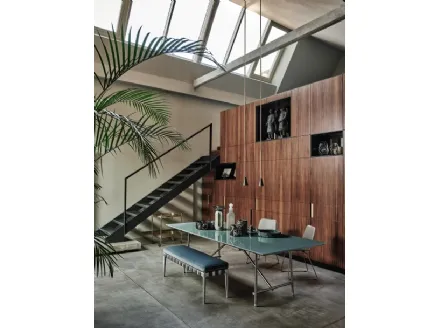 Tavolo Any Day in marmo lucido con struttura in metallo di Flexform
