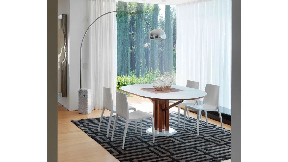 Tavolo allungabile con base in legno massello e marmo e top in Fenix Flower di Horm