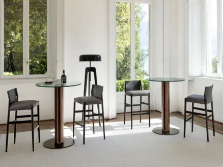 Tavolo con piano rotondo in cristallo con base in legno massello Quadrifoglio Bistrot di Porada