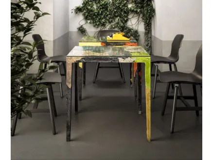 Tavolo di design in tessuto e resina Remember me bistrot di Horm
