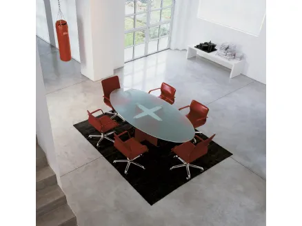 Tavolo ovale in MDF Valeo di Enrico Pellizzoni