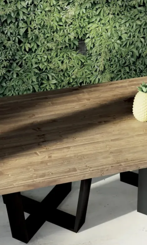 Tavolo rettangolare Fly con piano in legno e base in metallo di Flexform