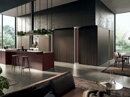 Cucina Design con isola in laccato metal Amaranto e legno con top in gres Vogue Metal 4|0 di Binova