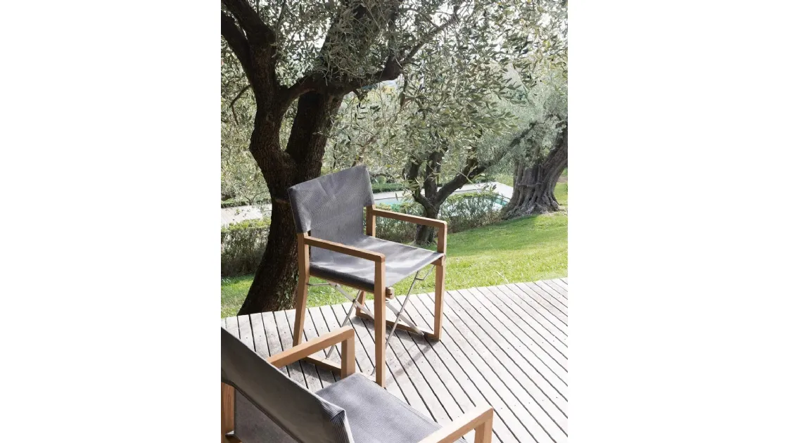 Poltroncina Cosette in teak e tessuto in polipropilene di Unopiu