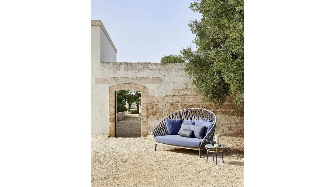 Divano Daybed Compact Emma Cross in alluminio con seduta in tessuto imbottito e schienale con band in tessuto acrilico intrecciate di Varaschin