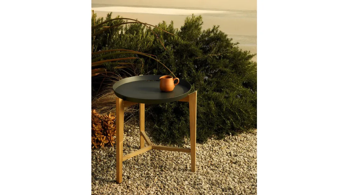 Tavolino Fresbee in alluminio e teak di Unopiu