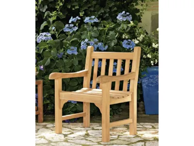 Poltroncina Chelsea in teak di Unopiu