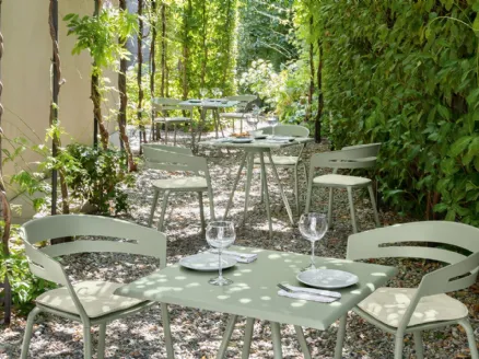 Poltroncina Ria alluminio verniciata disponibile cuscino seduta di Fast