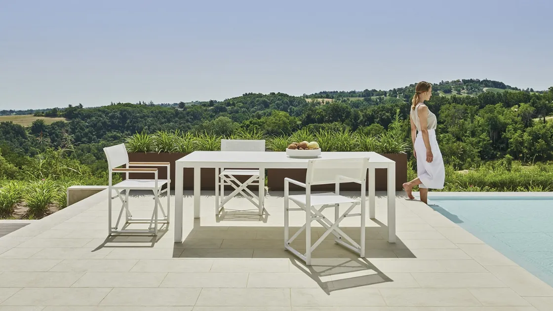 Tavolo rettangolare in HPL con base in alluminio verniciato Victor di Varaschin