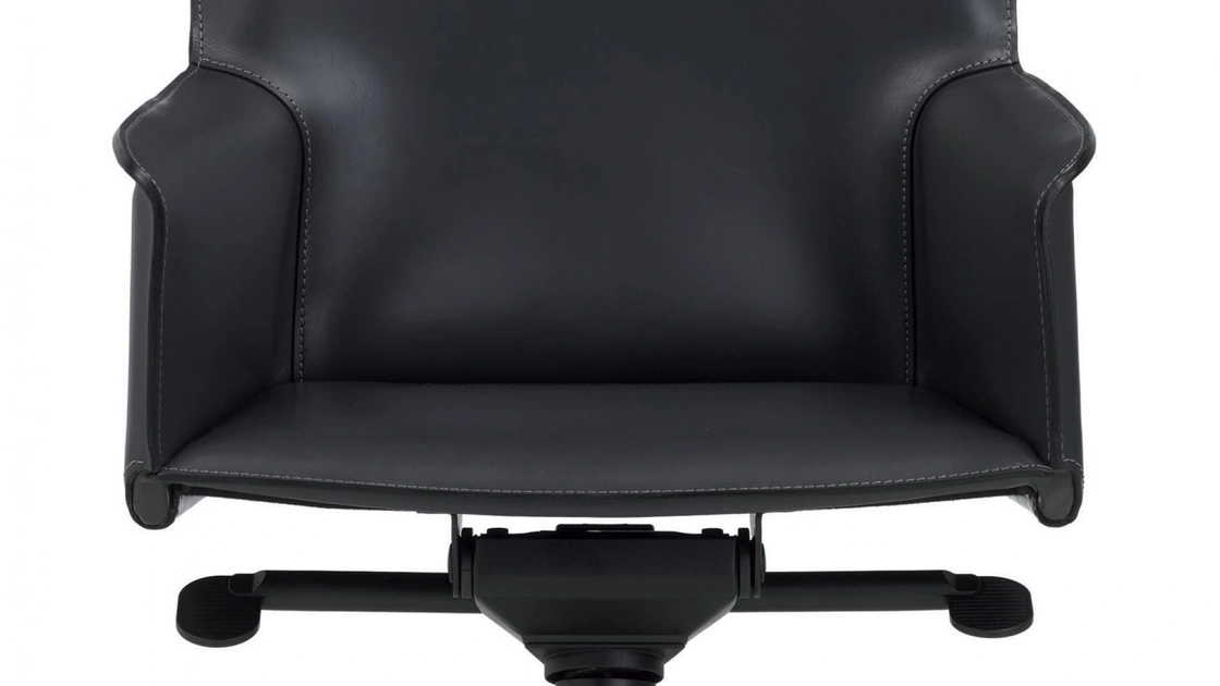 Poltrona direzionale in pelle con schienale alto e base girevole su ruote Pasqualina di Enrico Pellizzoni